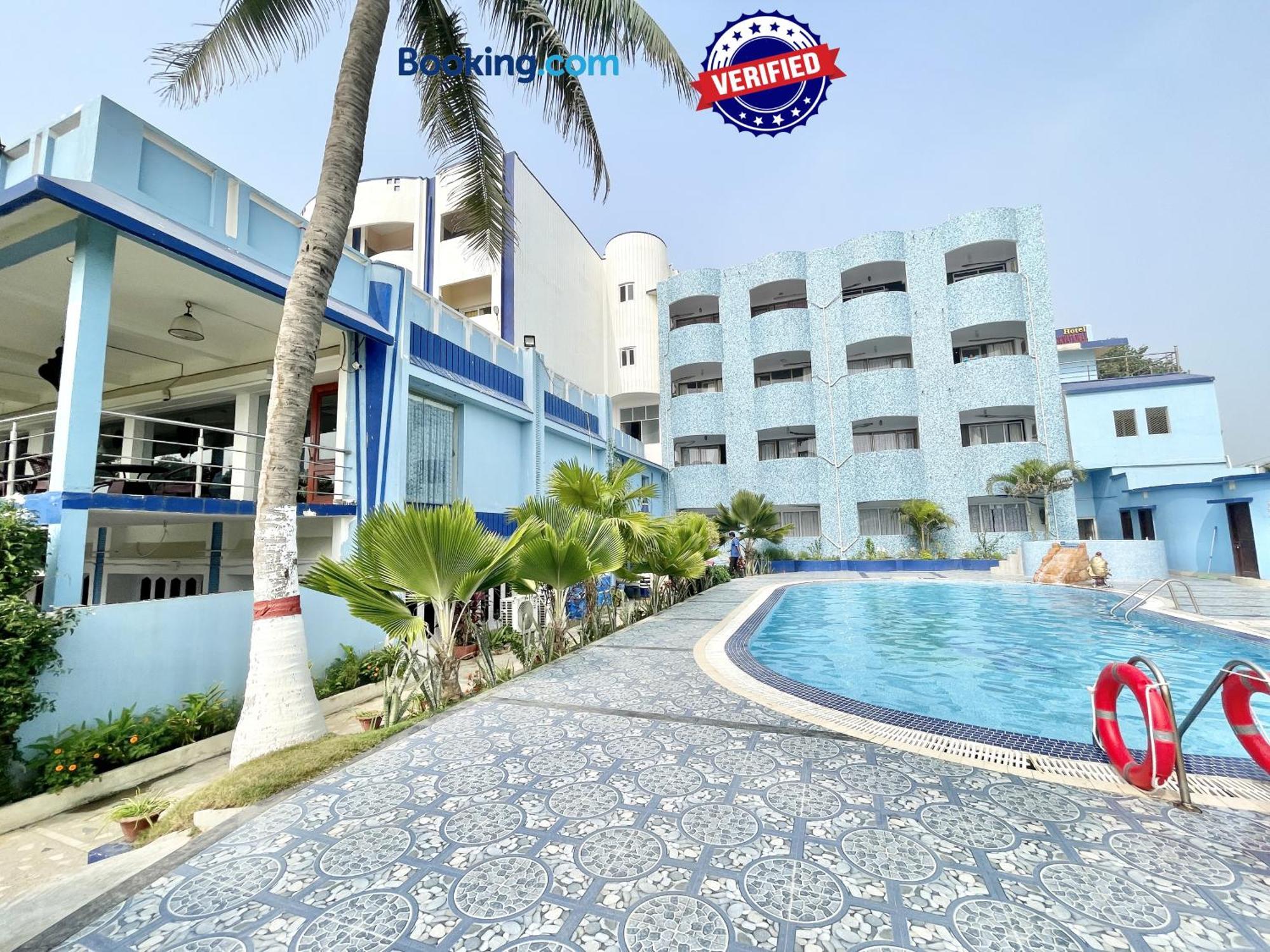 Hotel V-I Near Sea , Puri Private-Park -Gym-Spa Fully-Airconditioned-Hotel Lift-And-Parking-Facilities Breakfast-Included 外观 照片