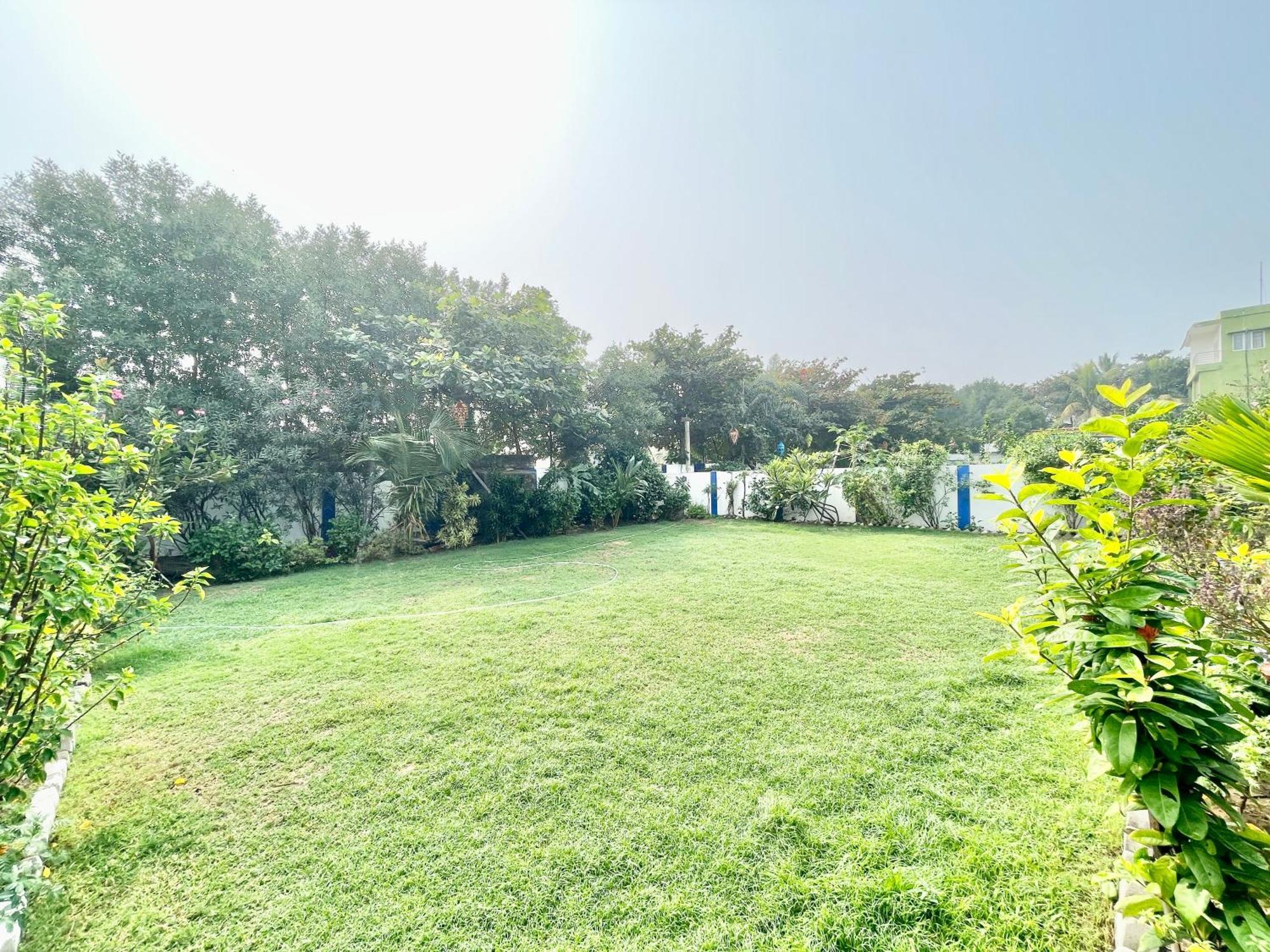 Hotel V-I Near Sea , Puri Private-Park -Gym-Spa Fully-Airconditioned-Hotel Lift-And-Parking-Facilities Breakfast-Included 外观 照片