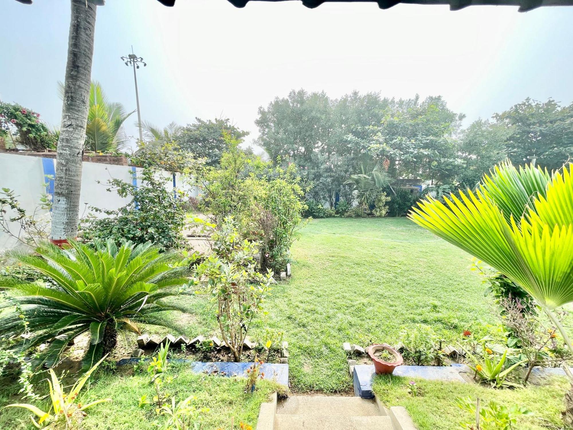 Hotel V-I Near Sea , Puri Private-Park -Gym-Spa Fully-Airconditioned-Hotel Lift-And-Parking-Facilities Breakfast-Included 外观 照片